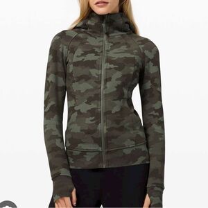 Lululemon Scuba Hoodie Camo size 4